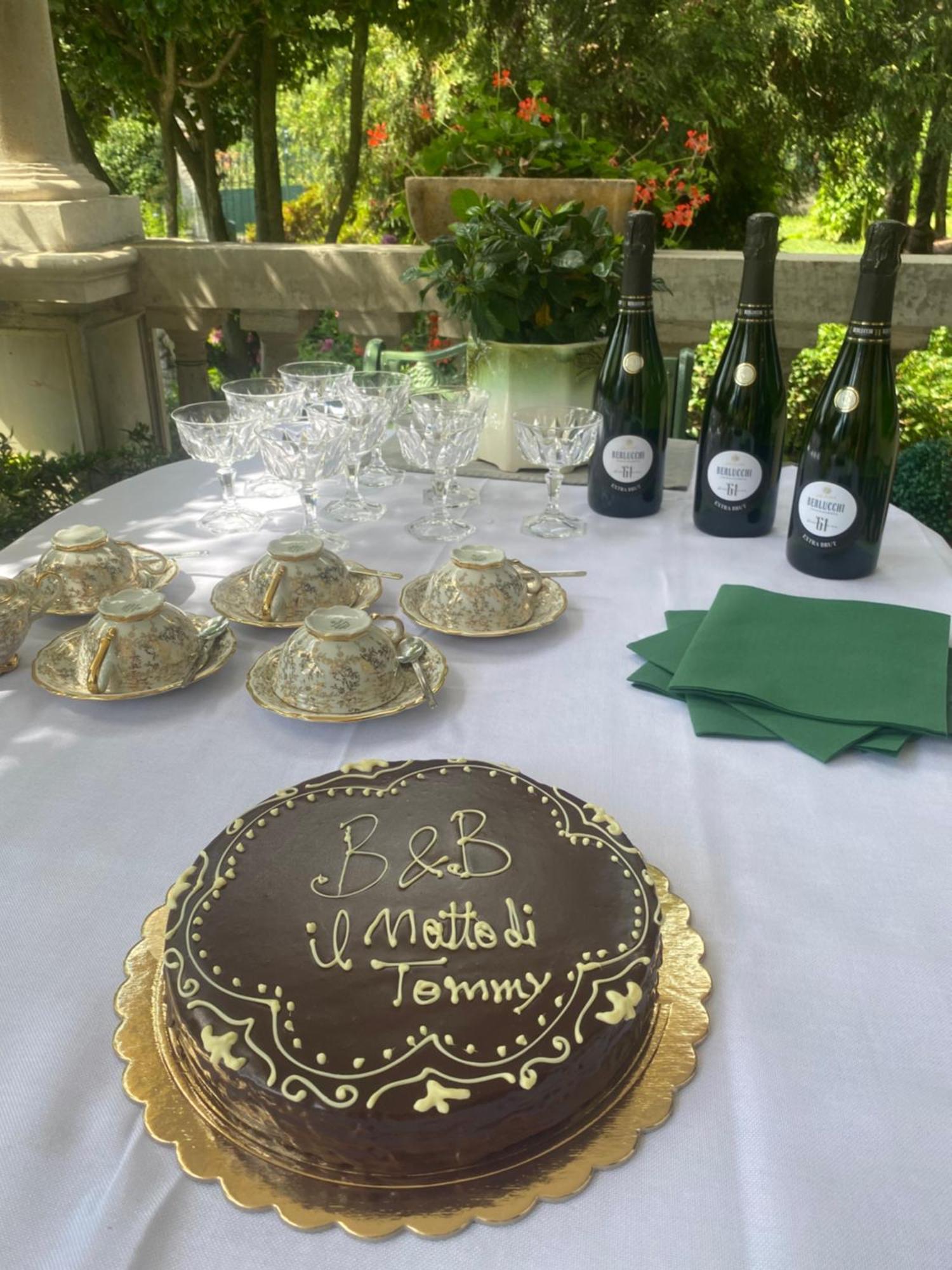 Il Motto Di Tommy Bed & Breakfast Castelveccana Luaran gambar